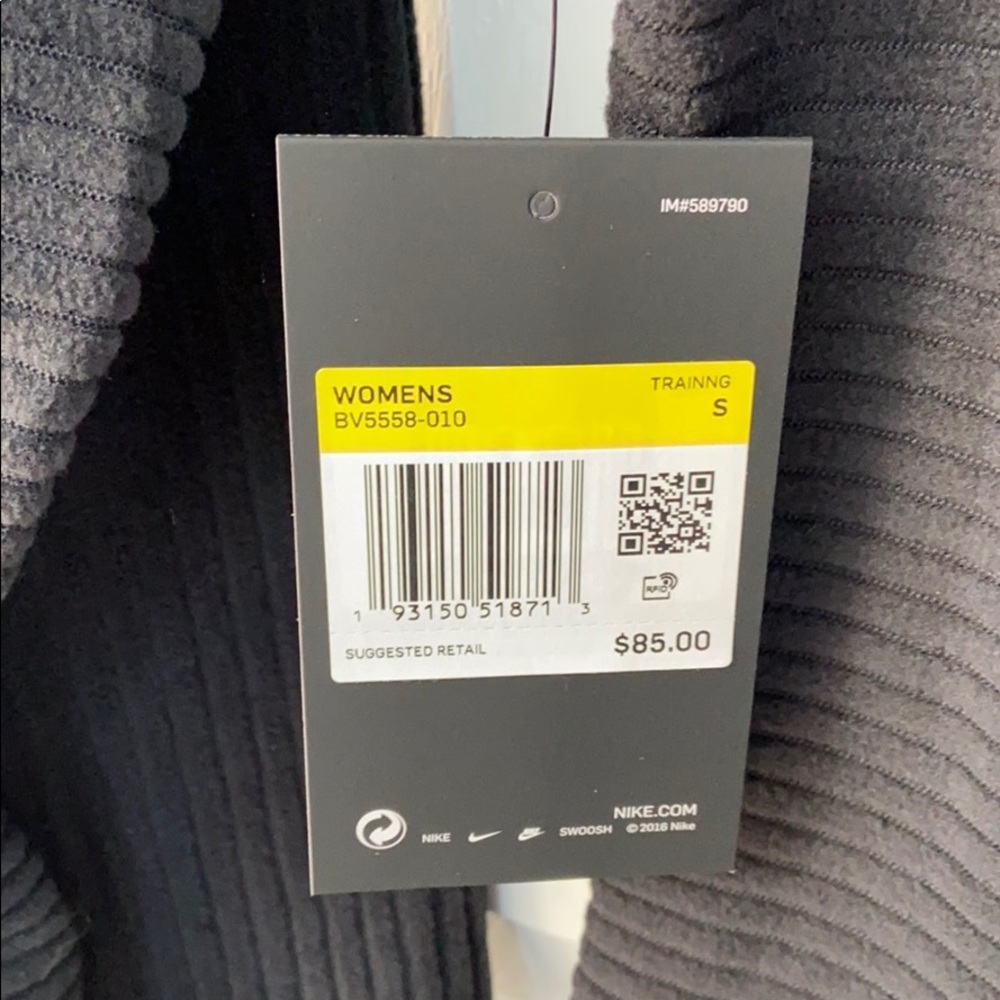 NWT Nike Top